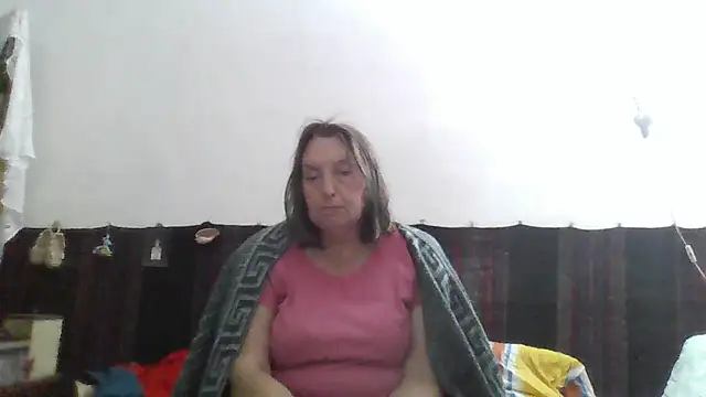 AnnaLive570 live cam on StripChat