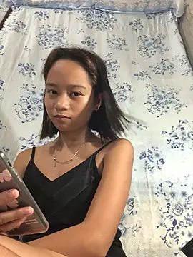 Asianpinay_Skinny1818 live cam on StripChat
