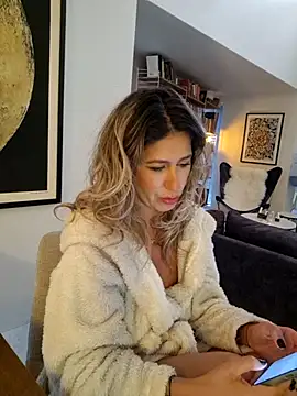 CelynaRoss webcam