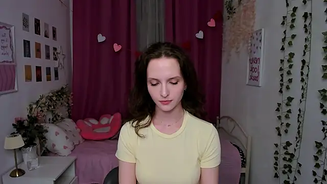Ariadna_Shy webcam