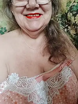 Snezhana live cam on StripChat