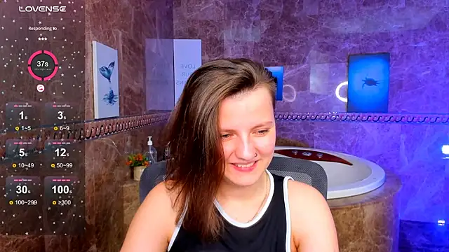 MelindaTin live cam on StripChat