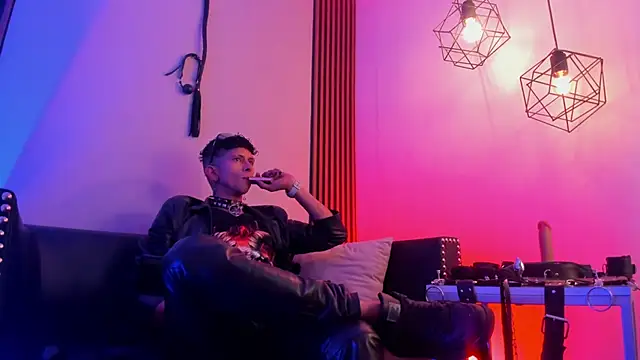 Maximoking26 webcam