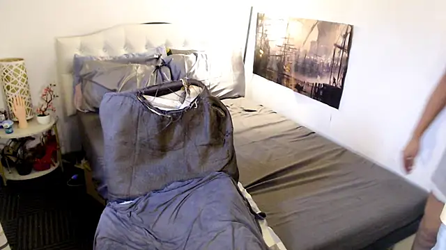 NinaDOM4CUM webcam