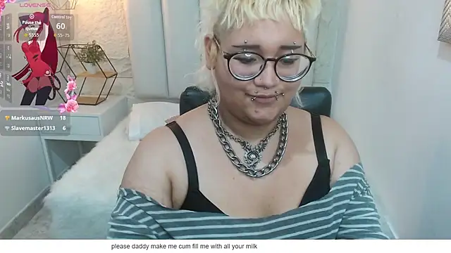 Echypyon_ live cam on StripChat