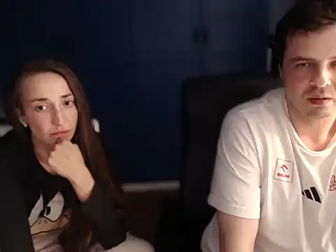 BraveCouple webcam