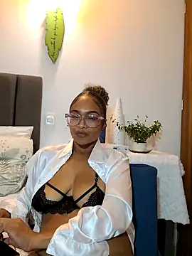 BiiancaEstradaa webcam
