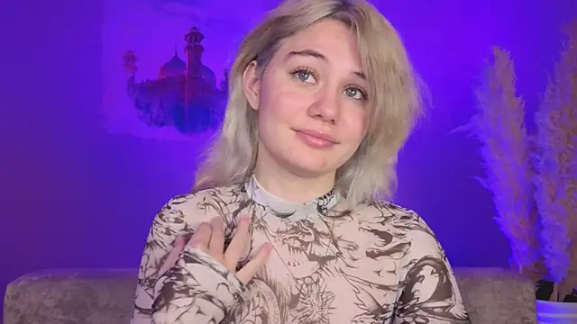 ElizabethRedWings live cam on StripChat