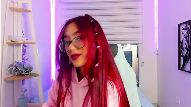 Sara_Red_X