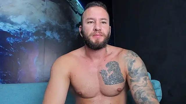 delessandro_world live cam on StripChat