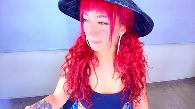 Soleil_66 live cam on StripChat