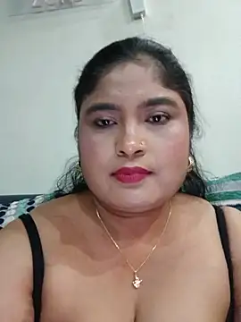 hornyriyanka live cam on StripChat