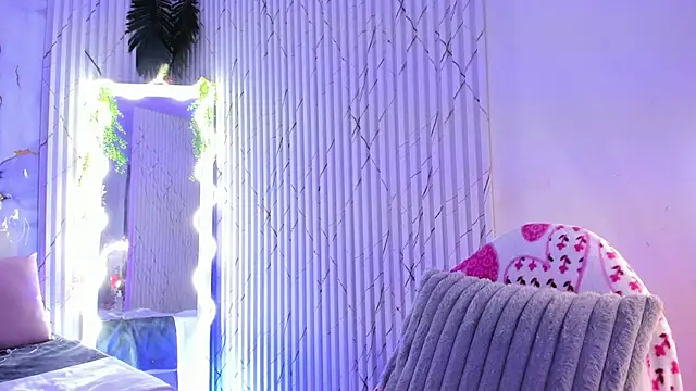 Naomy_tay1 live cam on StripChat
