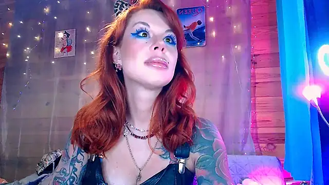 MissTwinklee live cam on StripChat