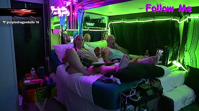 Katycouple69 live cam on StripChat