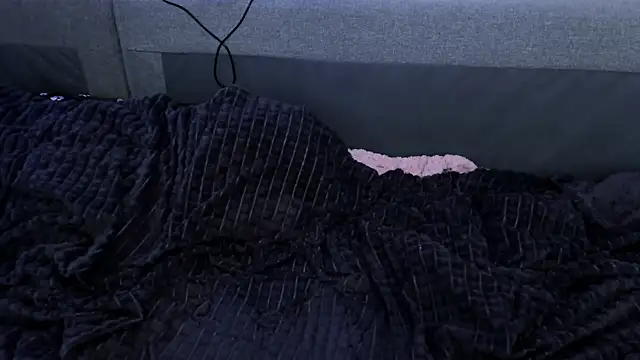 Dark_Moni webcam