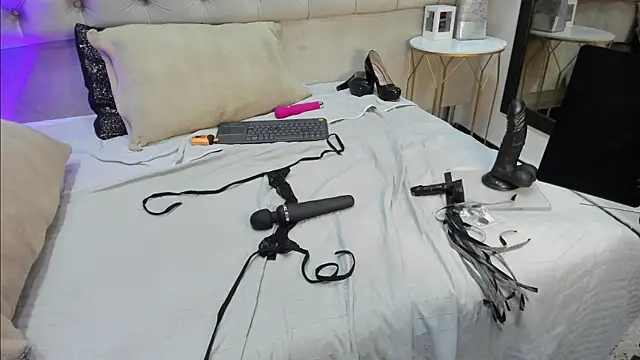 LezyTompson webcam