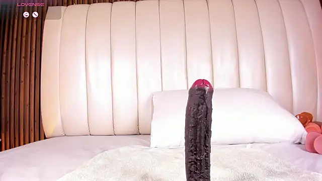 SandraMilerr live cam on StripChat