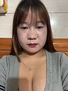 Liness101 live cam on StripChat