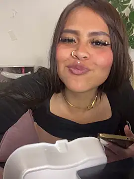 Cloe_pink1 live cam on StripChat