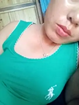 Abi-ni live cam on StripChat