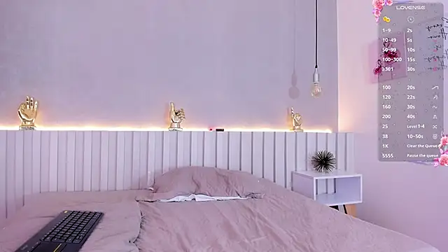 Zoebluntone live cam on StripChat