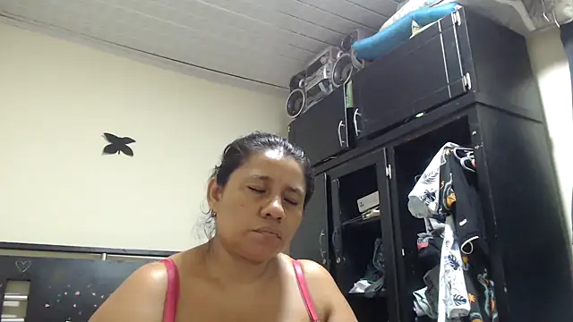 adrixxx38 webcam