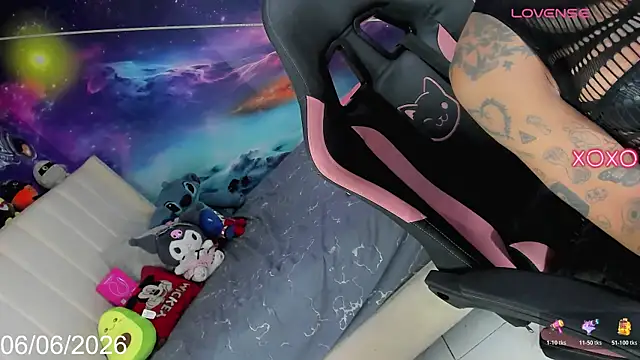 Nella_Dolls webcam