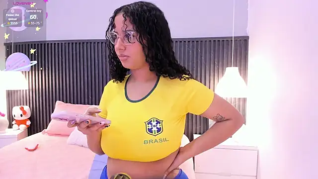 Lena_Ricci live cam on StripChat