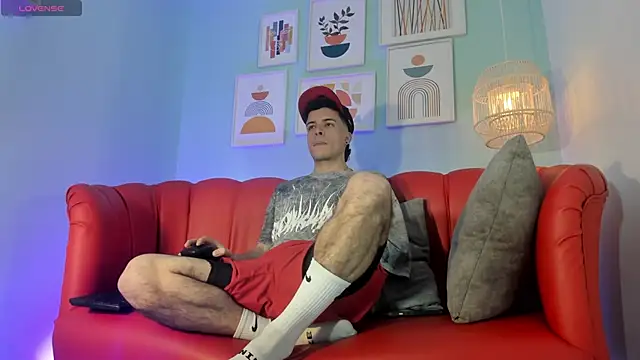 kevinn_bluee live cam on StripChat