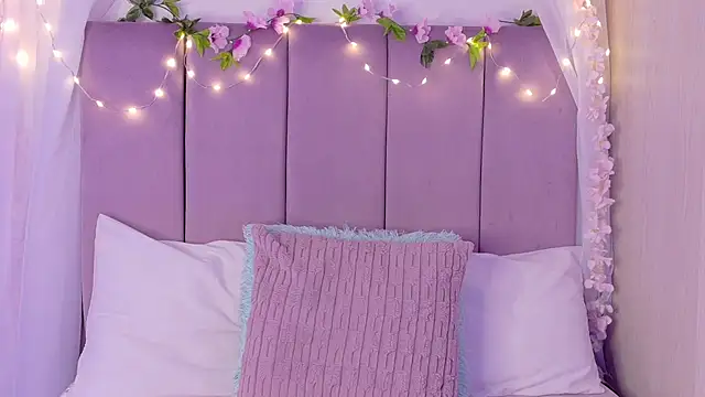Julie_Bennet webcam