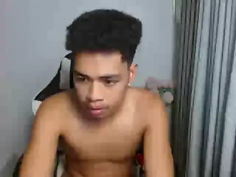 curlyasian_njxx webcam