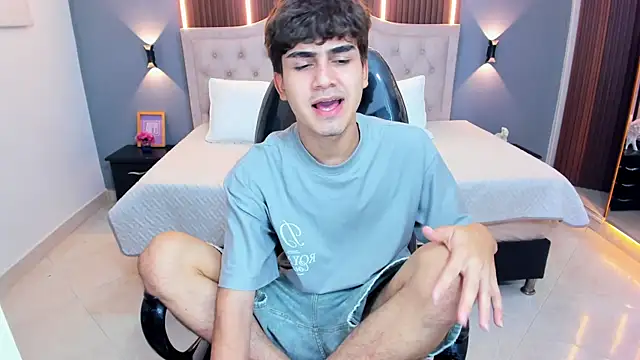 Tommy18__ webcam