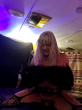 annika_lately webcam