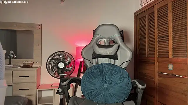 OopsAgain_ webcam