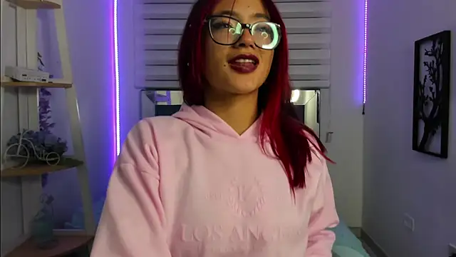 Sara_Red_X webcam