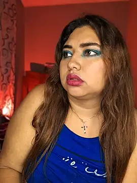 CurvyLolaX webcam