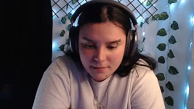 Nika_1_ live cam on StripChat