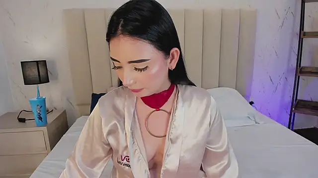 LilithHarperr_ webcam