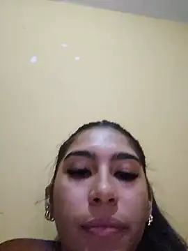 skinnyrox live cam on StripChat