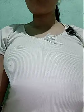 Shine_Mai webcam