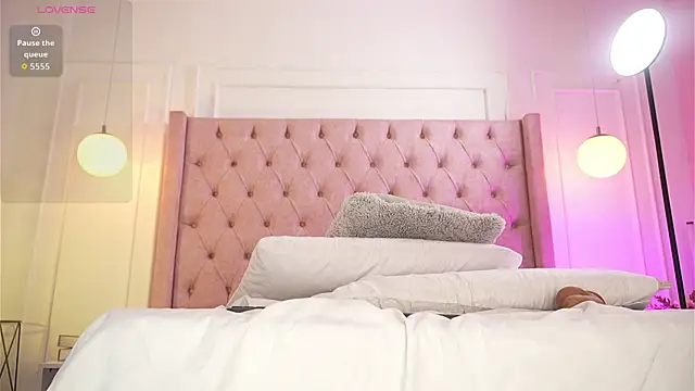 Lia_Velez_