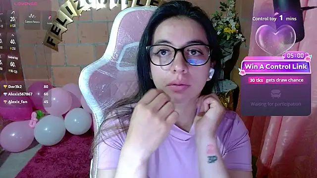 Maggie_Fox3 live cam on StripChat