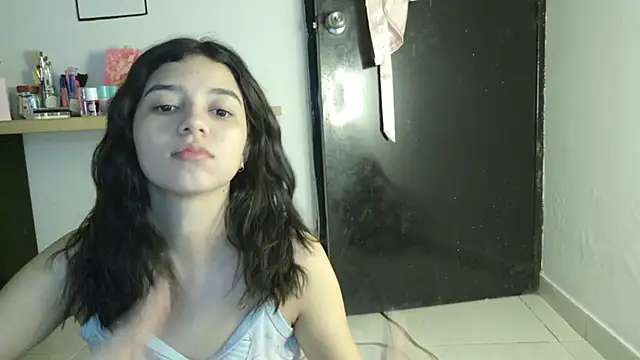 eva_sin18 live sex cam