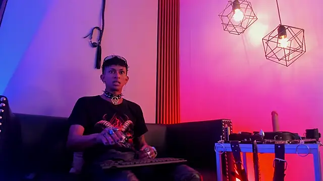 Maximoking26 webcam