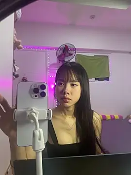 Lov3lily webcam
