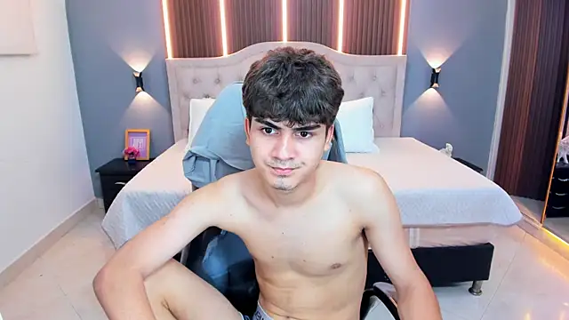 Tommy18__ webcam