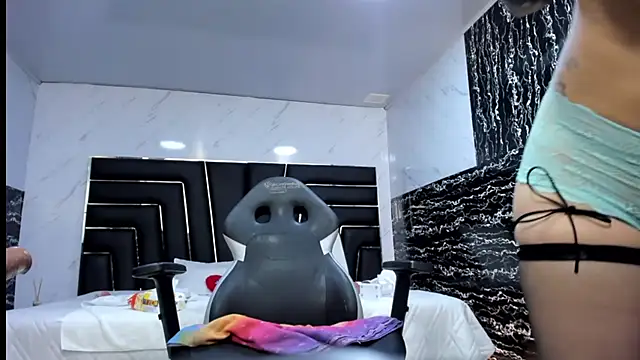 Ladyy_Scarlett webcam