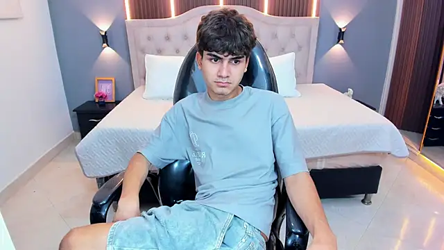 Tommy18__ webcam