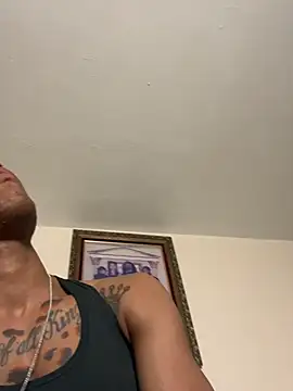 PHAT_FTM_KLIT87 live cam on StripChat